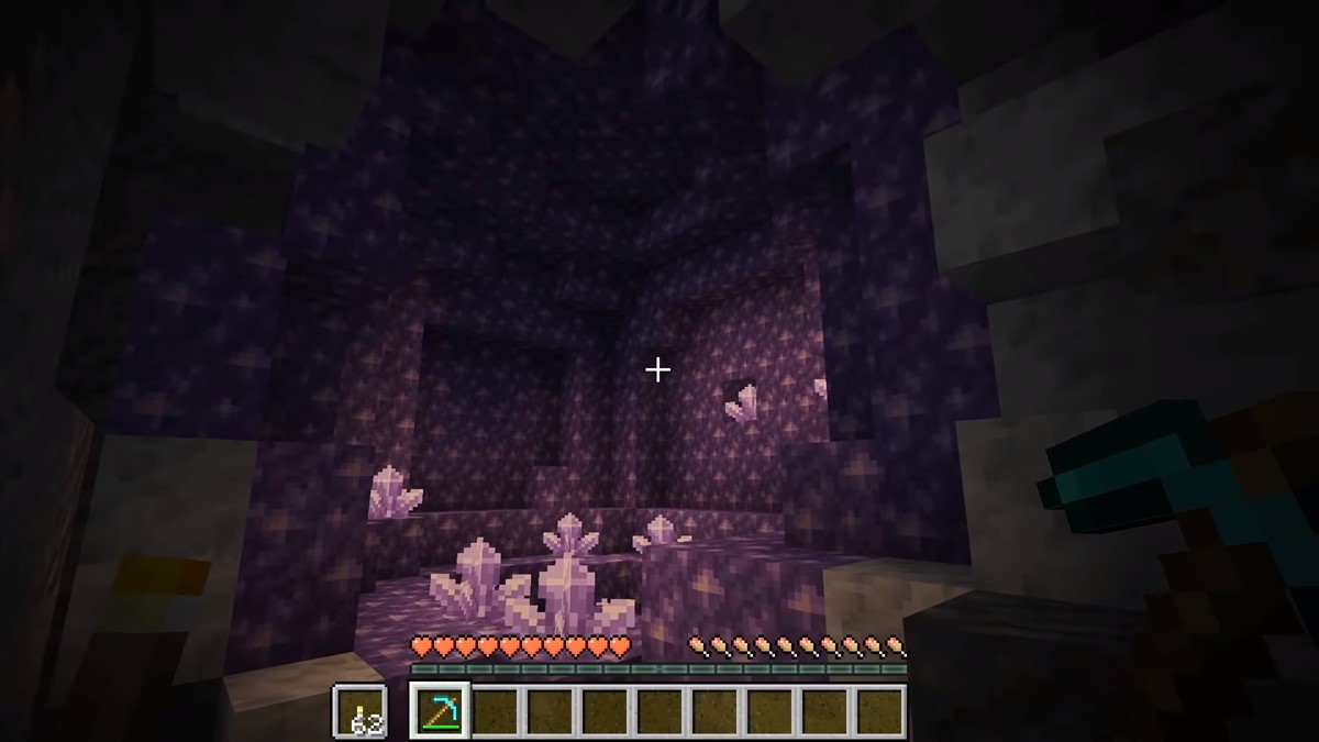 How to find Amethyst Geodes in the Minecraft Caves & Cliffs update