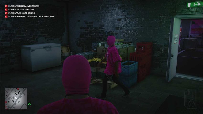 bar-staff-hitman-3