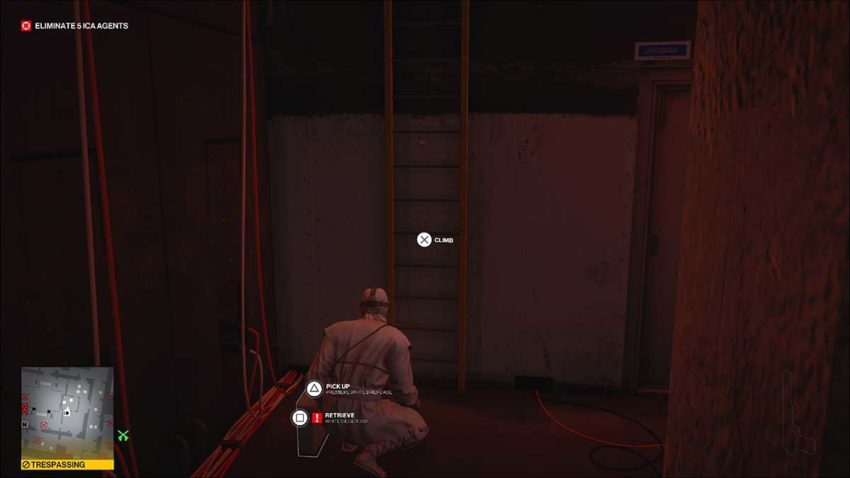 take-out-case-and-climb-hitman-3